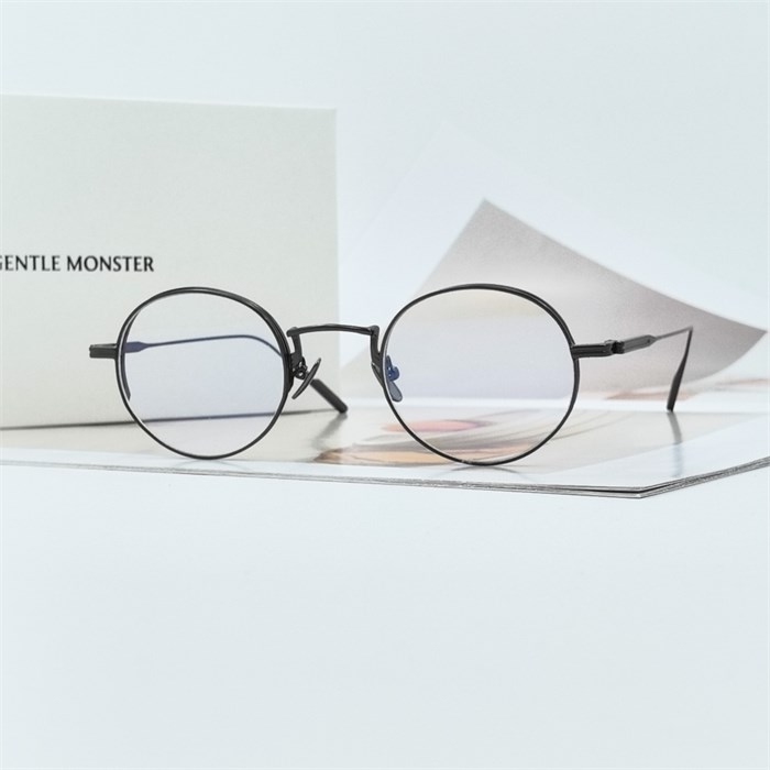 GENTLE MONSTER DEAR CLASSIC X Titanium графит BR01593
