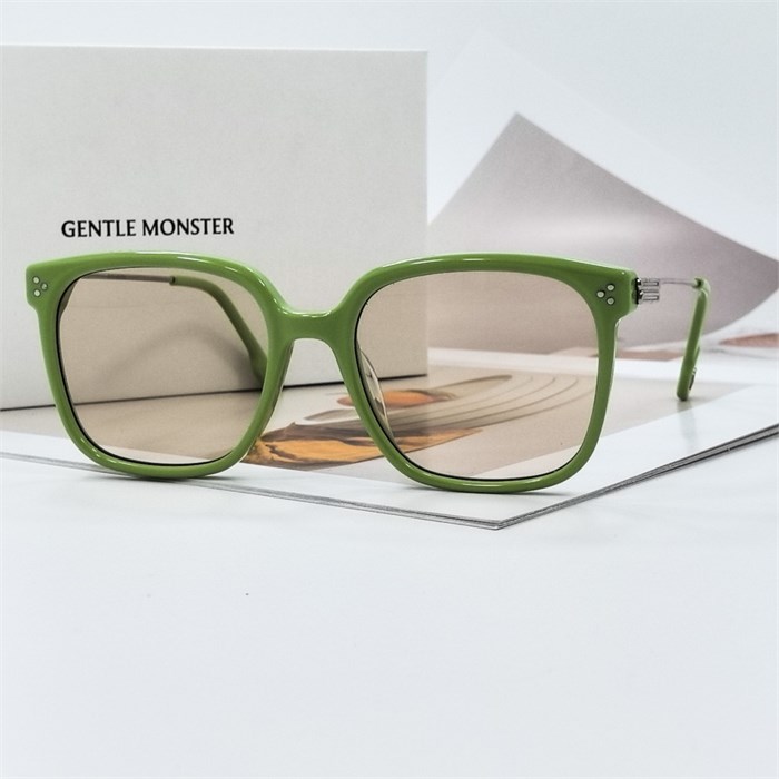 GENTLE MONSTER VENE зеленый чайный BR01577