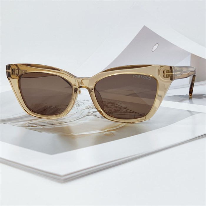 TOM FORD FT1031 чайный коричневый BE01428