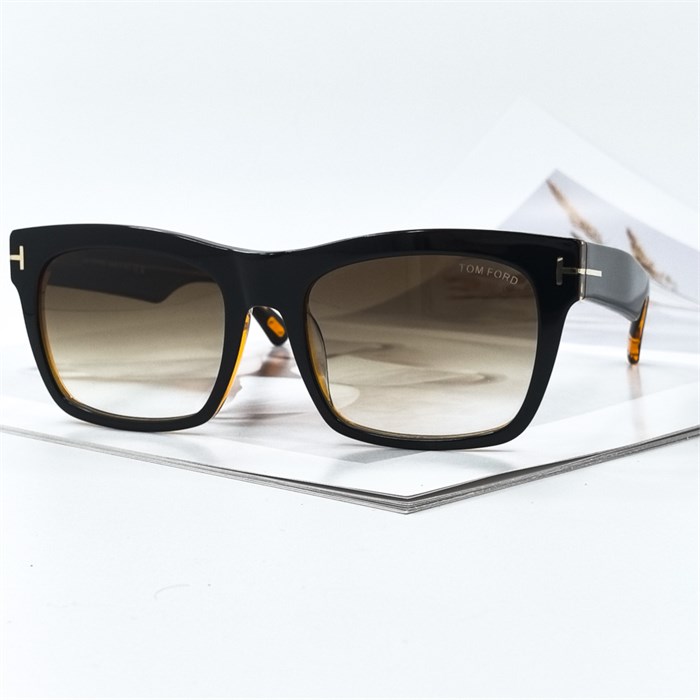 TOM FORD FT1062 NICO коричневый коричневый BR01686