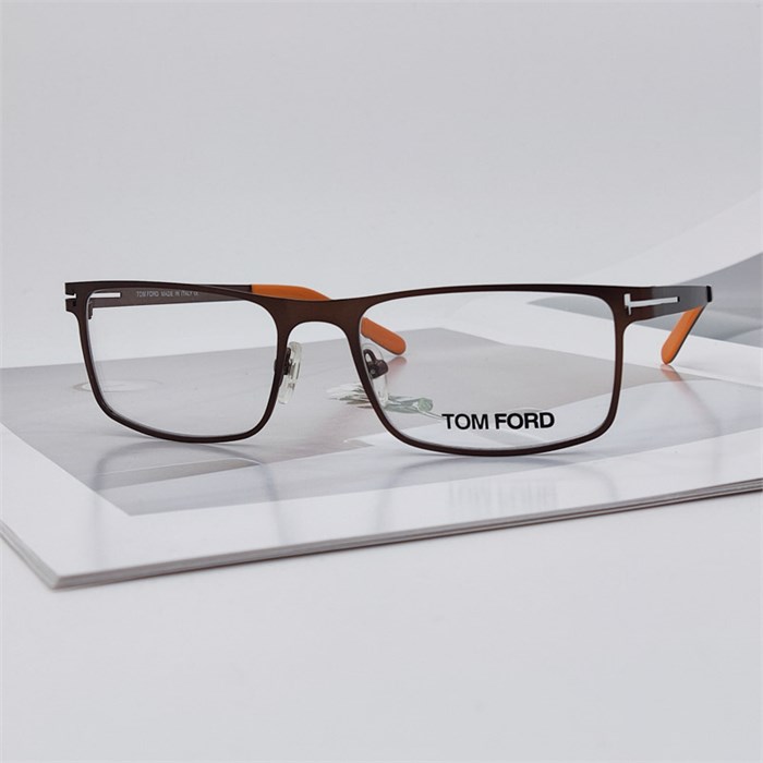 TOM FORD FT6218 коричневый FE00604