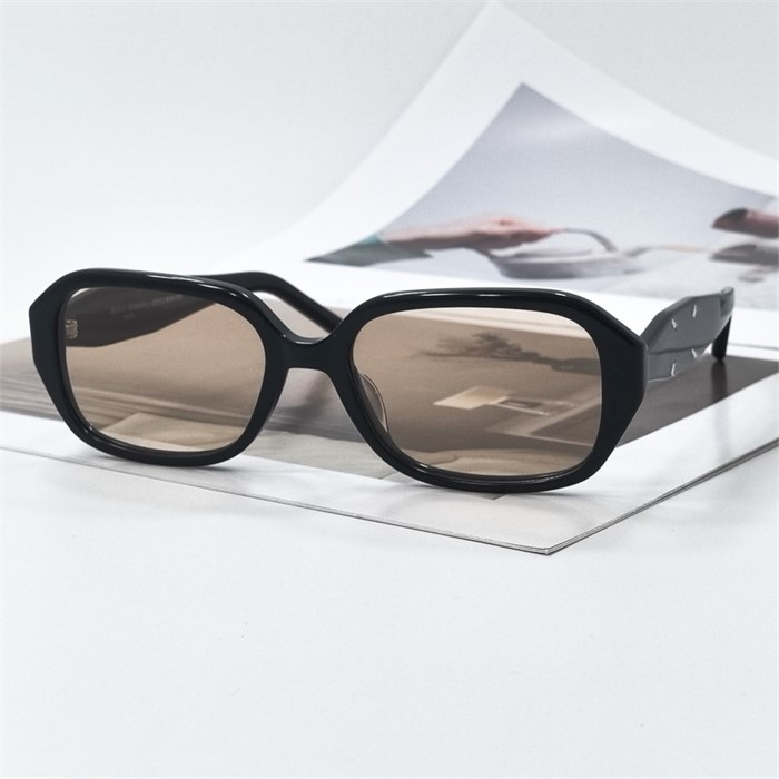 GM & MAISON MARGIELA MM212 черный чайный BR02133