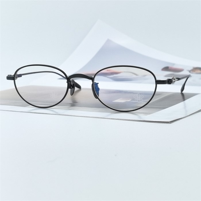 CHROME HEARTS CH8234 Titanium черный BR01902