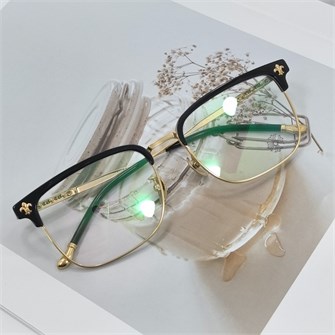 {{photo.Alt || photo.Description || 'CHROME HEARTS CH8869 BK/GD Titanium черный золото'}}