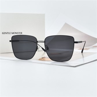 {{photo.Alt || photo.Description || 'GENTLE MONSTER BELLA черный черный'}}