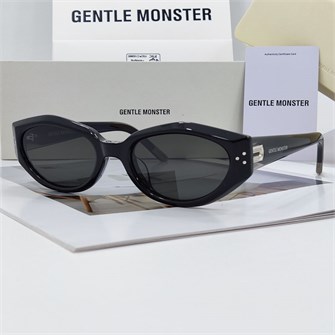 {{photo.Alt || photo.Description || 'GENTLE MONSTER DADA черный черный'}}