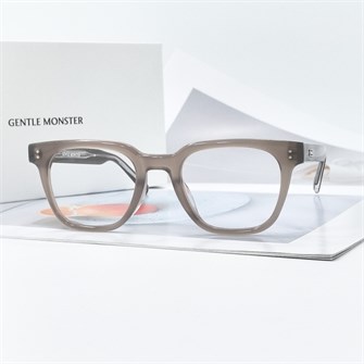 {{photo.Alt || photo.Description || 'GENTLE MONSTER KARL кофейный'}}