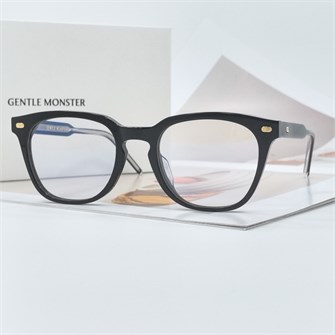 {{photo.Alt || photo.Description || 'GENTLE MONSTER KUBO черный'}}