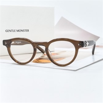 {{photo.Alt || photo.Description || 'GENTLE MONSTER RON коричневый'}}