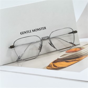 {{photo.Alt || photo.Description || 'GENTLE MONSTER TAP TAP Titanium серебро'}}