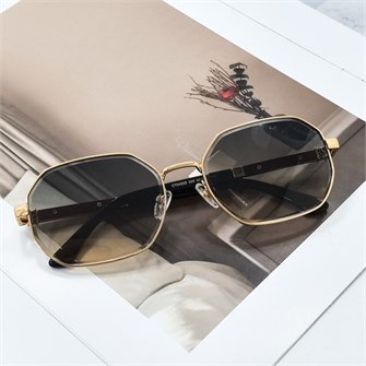 {{photo.Alt || photo.Description || 'CARTIER CT0492S 005 золото'}}