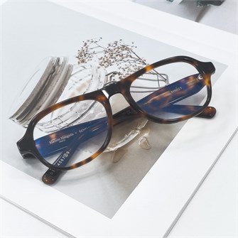 {{photo.Alt || photo.Description || 'GM &amp; MAISON MARGIELA MM113 черепаховый'}}