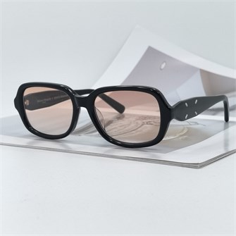 {{photo.Alt || photo.Description || 'GM &amp; MAISON MARGIELA MM114 черный чайный'}}