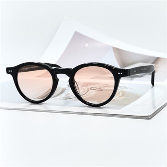 {{photo.Alt || photo.Description || 'GM &amp; MAISON MARGIELA MM116 черный чайный'}}