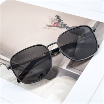 {{photo.Alt || photo.Description || 'HUBLOT H013 графит серый'}}