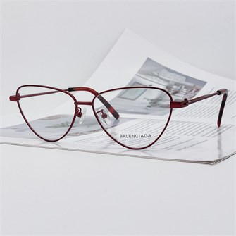 {{photo.Alt || photo.Description || 'BALENCIAGA BB0171O красный (без брендового футляра)'}}