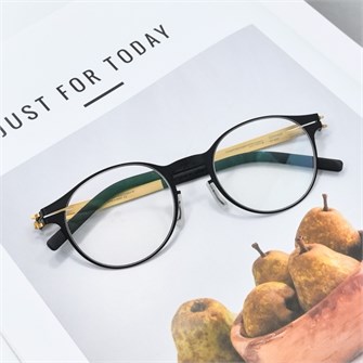 {{photo.Alt || photo.Description || 'ic!Berlin Foxweg Grimsel sun gold'}}