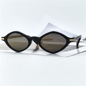 {{photo.Alt || photo.Description || 'CARTIER CT0540S 001 черный желто-зеркальный'}}