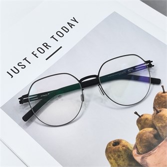 {{photo.Alt || photo.Description || 'ic!Berlin M714 black'}}