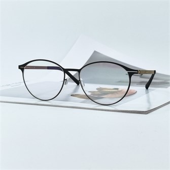 {{photo.Alt || photo.Description || 'ic!Berlin Mistral Arcus sun gold'}}