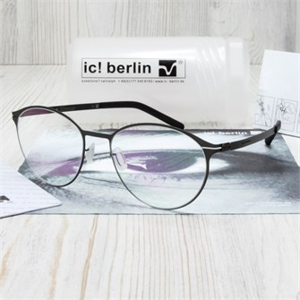 {{photo.Alt || photo.Description || 'ic!Berlin Mistral Bayamo gun metal'}}