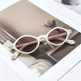 {{photo.Alt || photo.Description || 'CARTIER CT0540S 004 кремовый розовый'}}