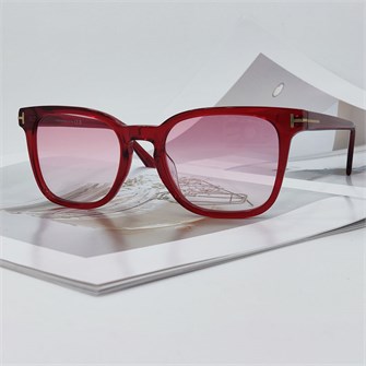 {{photo.Alt || photo.Description || 'TOM FORD FT1051 красный красный'}}