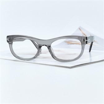 {{photo.Alt || photo.Description || 'TOM FORD FT5957 серый'}}