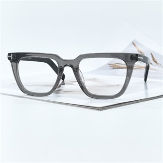 {{photo.Alt || photo.Description || 'TOM FORD FT5963 дымчатый'}}