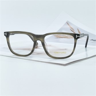 {{photo.Alt || photo.Description || 'TOM FORD TF5817 зеленый'}}