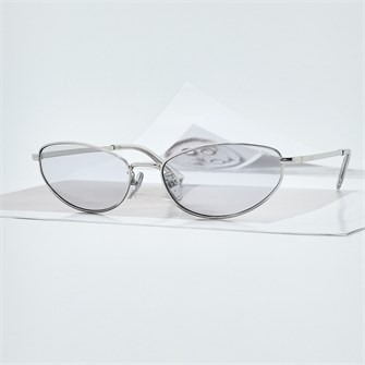 {{photo.Alt || photo.Description || 'PRADA SPRA59 серебро голубой'}}