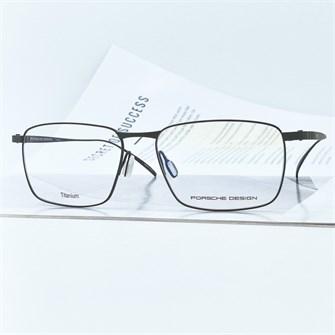 {{photo.Alt || photo.Description || 'PORSCHE DESIGN P8373 Titanium графит'}}