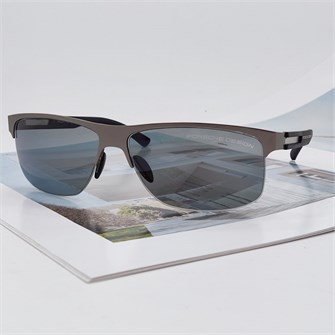 {{photo.Alt || photo.Description || 'PORSCHE DESIGN P8584 матовый графит'}}