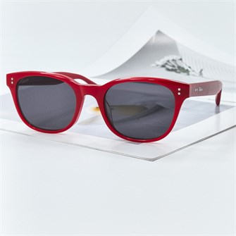 {{photo.Alt || photo.Description || 'FAKEME LIBERTY APL красный черный'}}