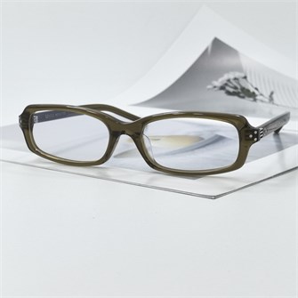 {{photo.Alt || photo.Description || 'GENTLE MONSTER SLYK хаки'}}