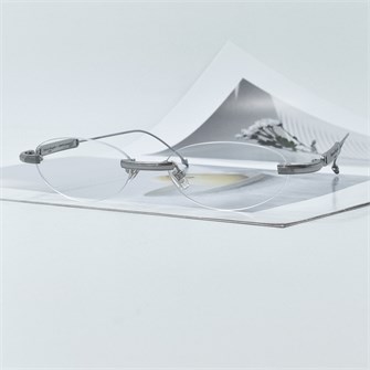 {{photo.Alt || photo.Description || 'GM &amp; MAISON MARGIELA MM217 Titanium серебро'}}