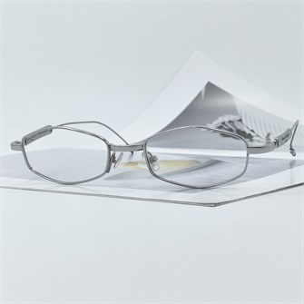 {{photo.Alt || photo.Description || 'GM &amp; MAISON MARGIELA MM218 Titamiun серебро'}}