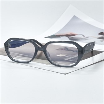 {{photo.Alt || photo.Description || 'GM &amp; MAISON MARGIELA MM212 дымчатый'}}