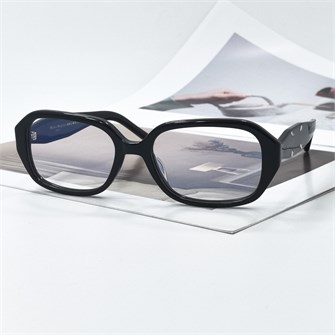 {{photo.Alt || photo.Description || 'GM &amp; MAISON MARGIELA MM212 черный'}}