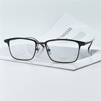 {{photo.Alt || photo.Description || 'MASUNAGA FLATIRON Pure Titanium 39 черный графит'}}